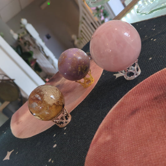 Mini Crown Sphere Stand (Metal)