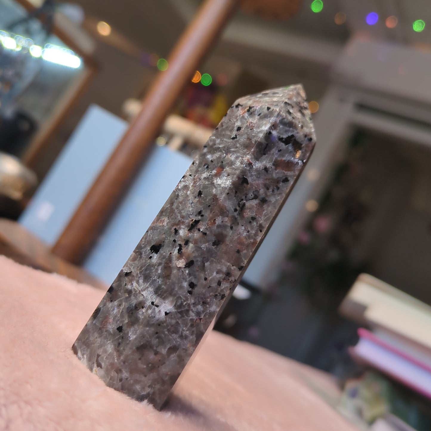 Yooperlite Pillar (YT03)