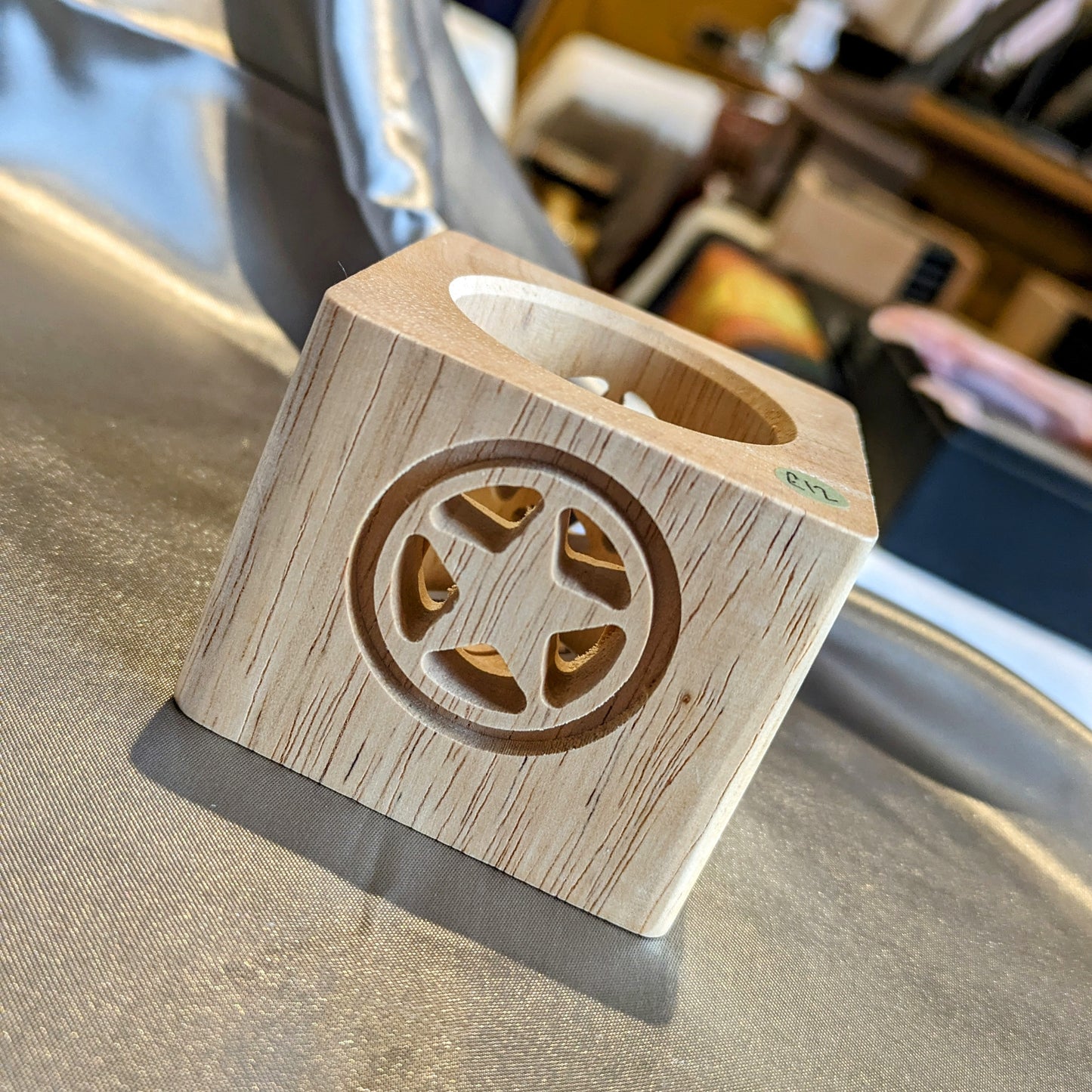 Star Cube Light Stand