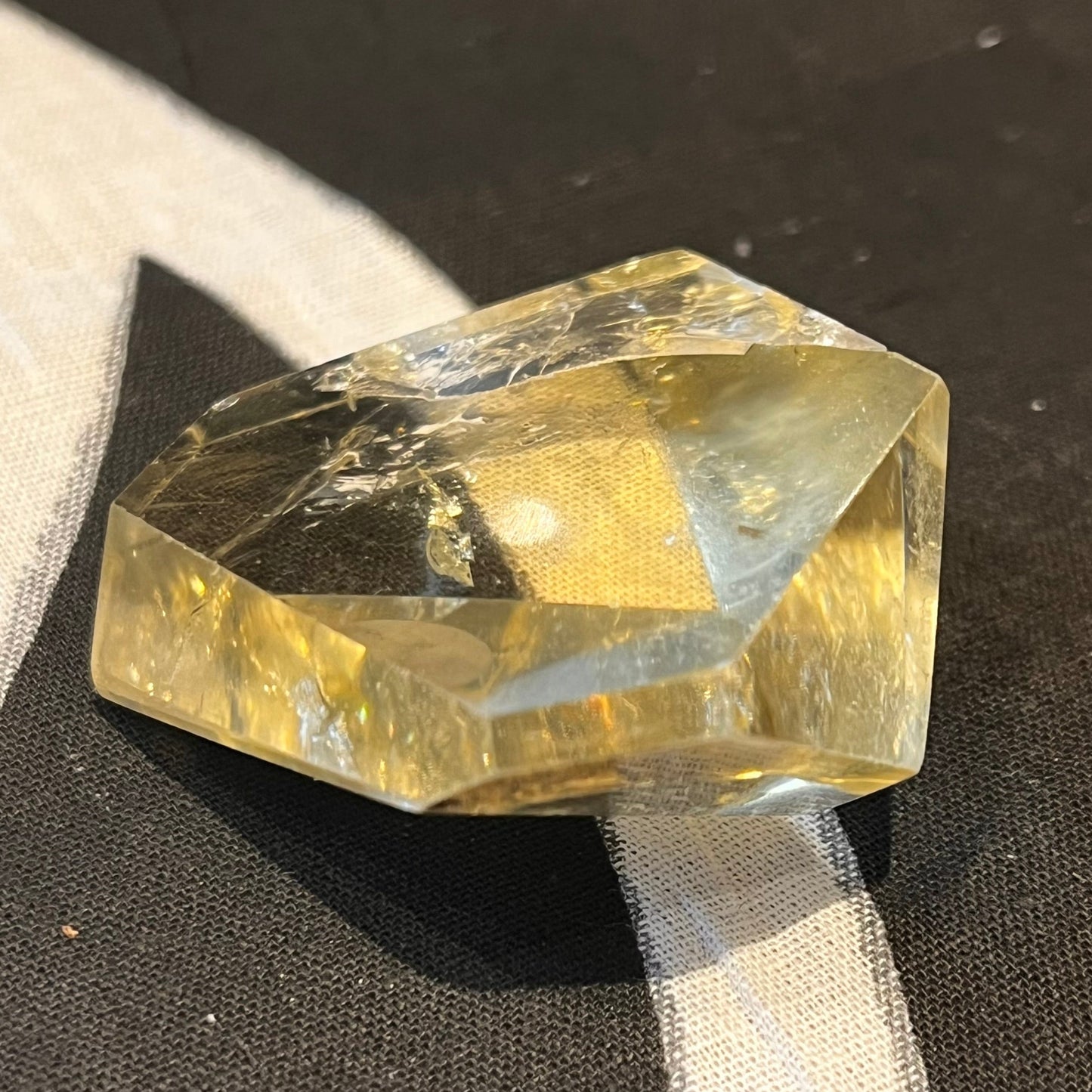 Citrine Free Form (CFF6)