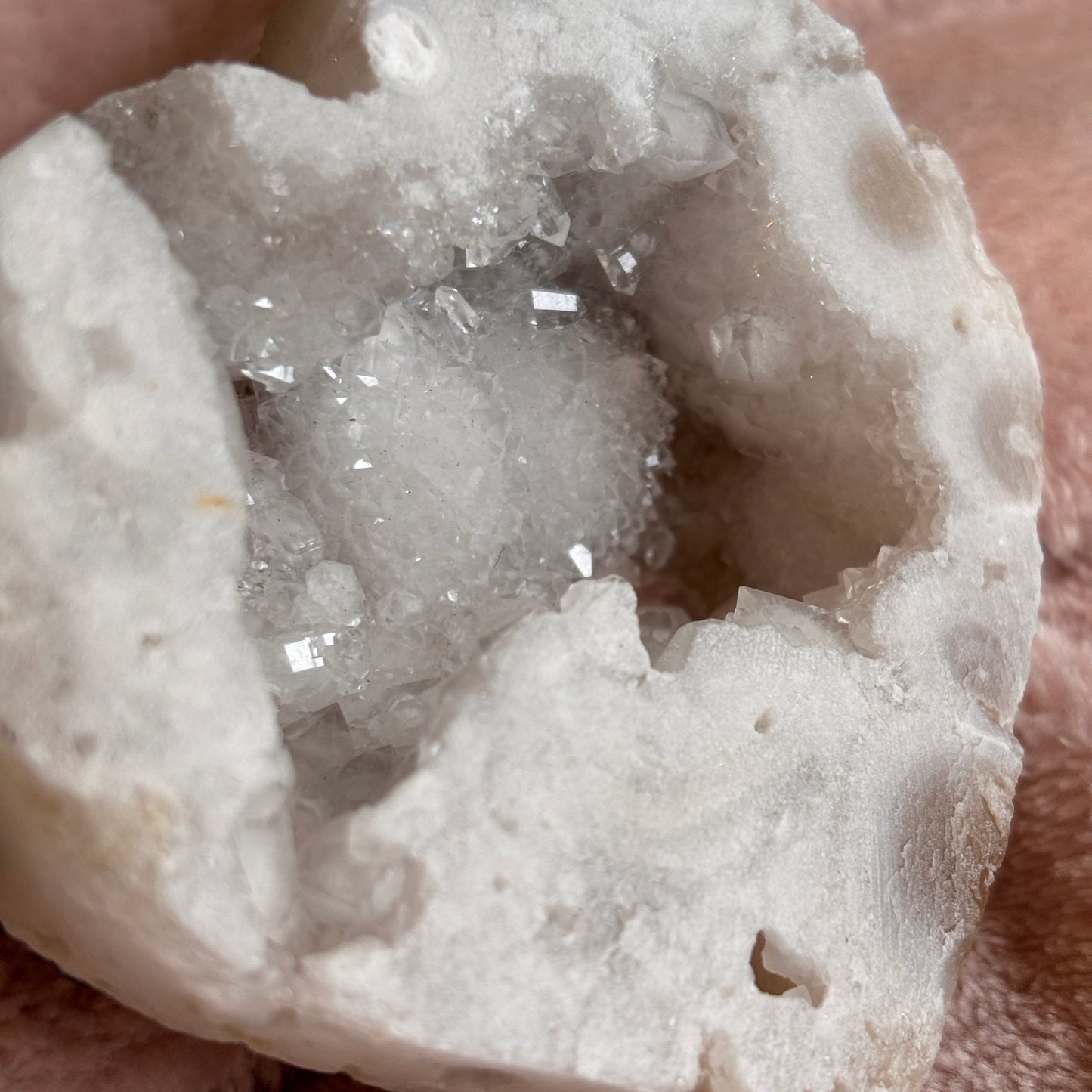 Druzy White Quartz Geode Heart (WQH02)