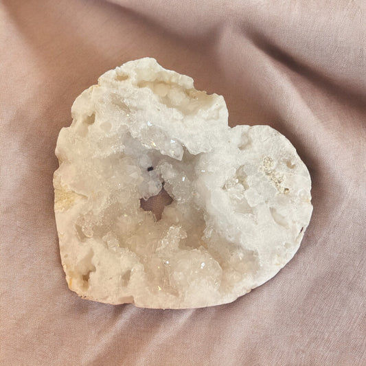 Large White Quartz Heart (WQH01)