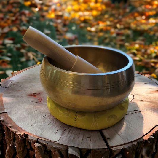 9.5 cm Hammered Brass Singing Bowl