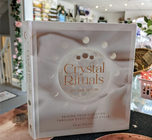 CRYSTAL RITUALS BY THE MOON